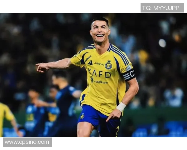 年新最高的足球明星崛起背后的故事与成就解析 年新最高的足球明星崛起背后的故事与成就解析