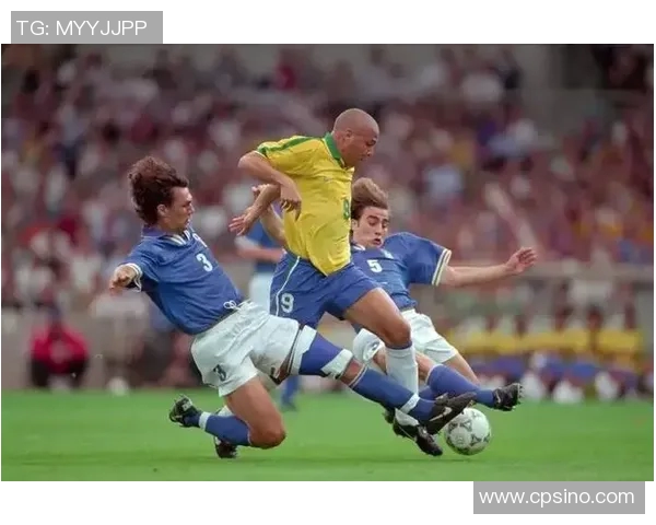 足球明星化身球迷的幕后故事与精彩瞬间揭秘